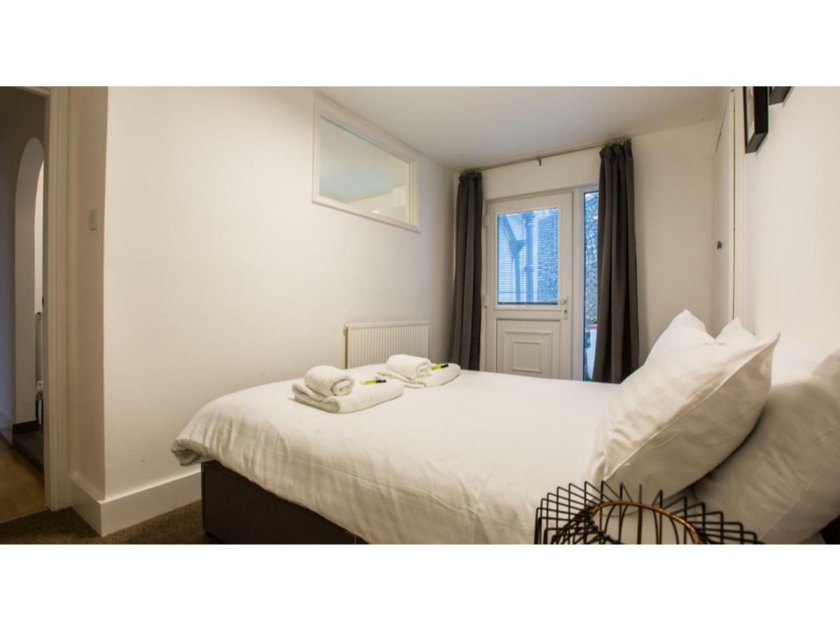 Elegant 1Bdr W/Private Garden In Vibrant Brighton Exterior photo